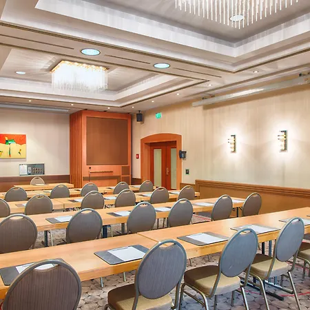 Leonardo Duesseldorf Airport 4*