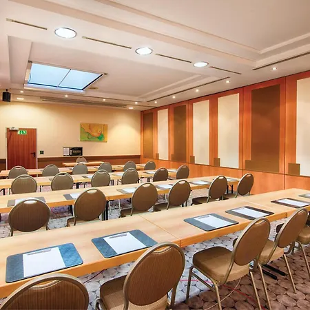 Leonardo Duesseldorf Airport 4*