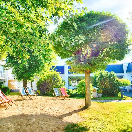 Отель Leonardo Duesseldorf Airport 4*