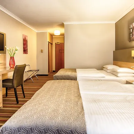 Hotel Leonardo Duesseldorf Airport 4*