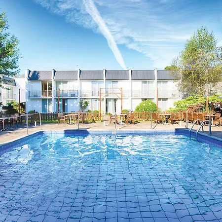 Hotel Leonardo Duesseldorf Airport 4*