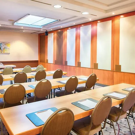 Hotel Leonardo Duesseldorf Airport 4*