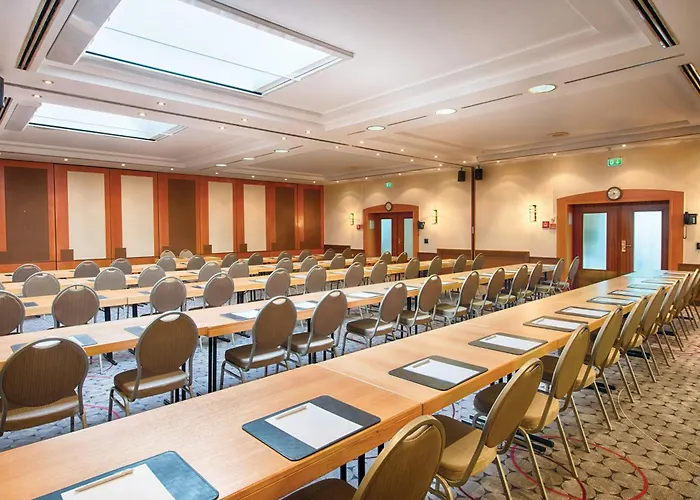 Leonardo Duesseldorf Airport 4*