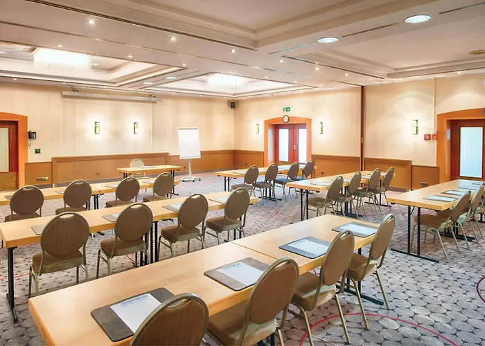 Leonardo Duesseldorf Airport Hotel 4*