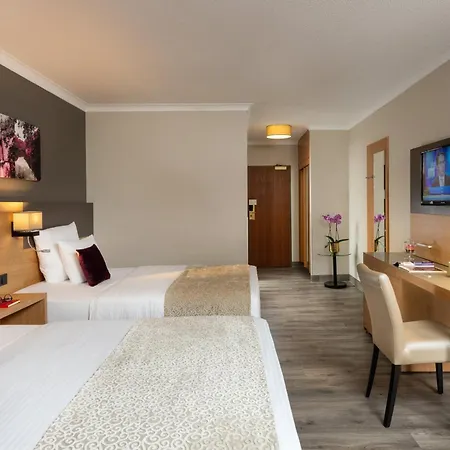 Leonardo Duesseldorf Airport Hotel 4*